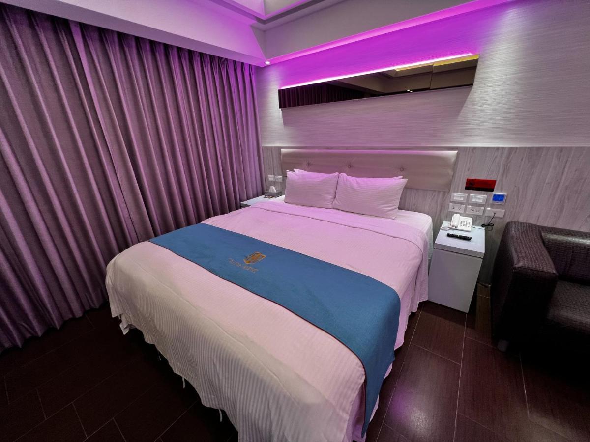 King Motel王者 桃園市旅館177號 Екстериор снимка