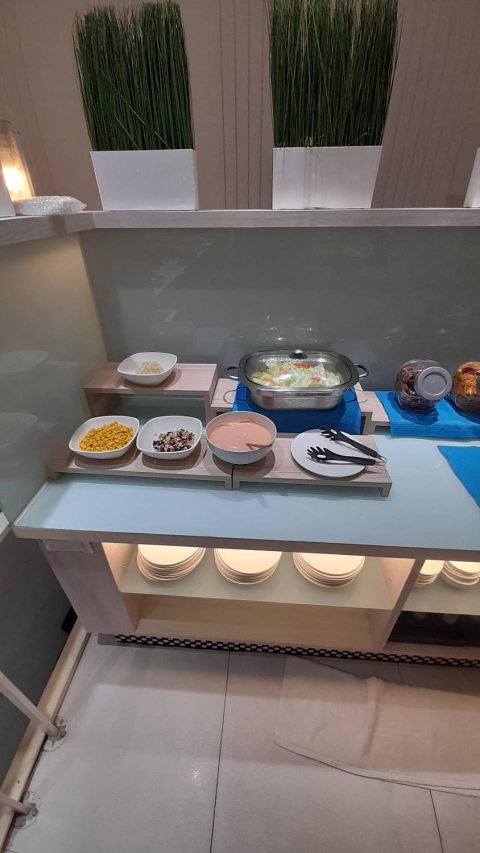 King Motel王者 桃園市旅館177號 Екстериор снимка