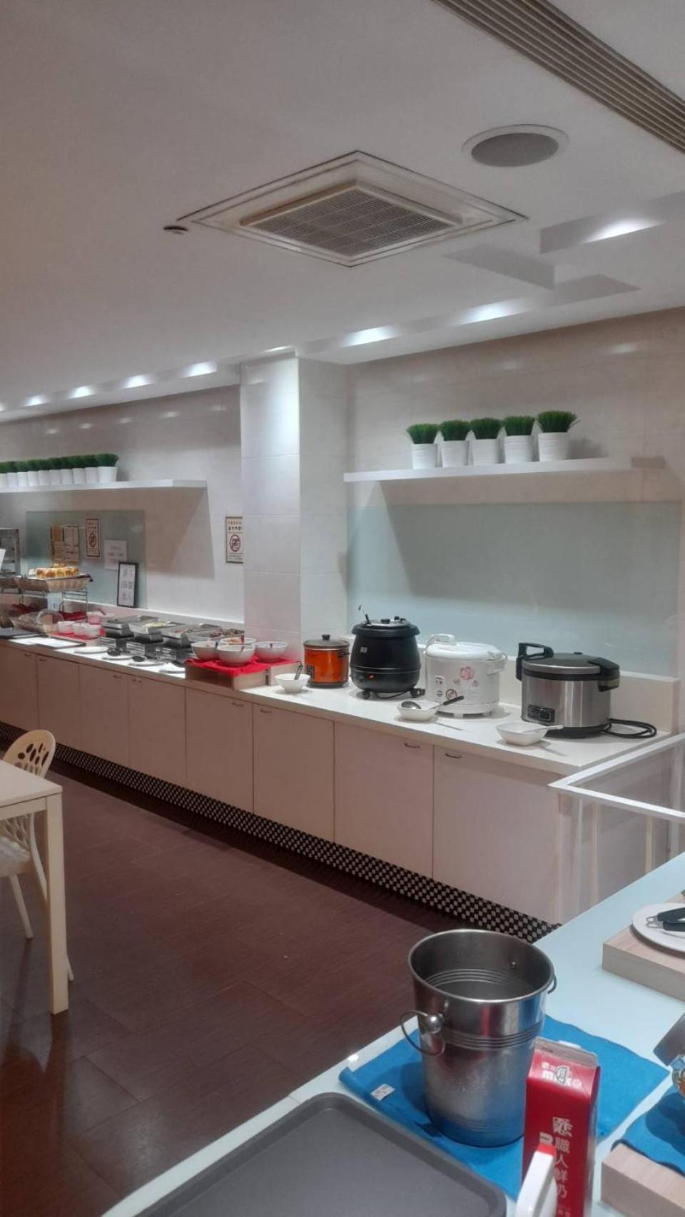 King Motel王者 桃園市旅館177號 Екстериор снимка
