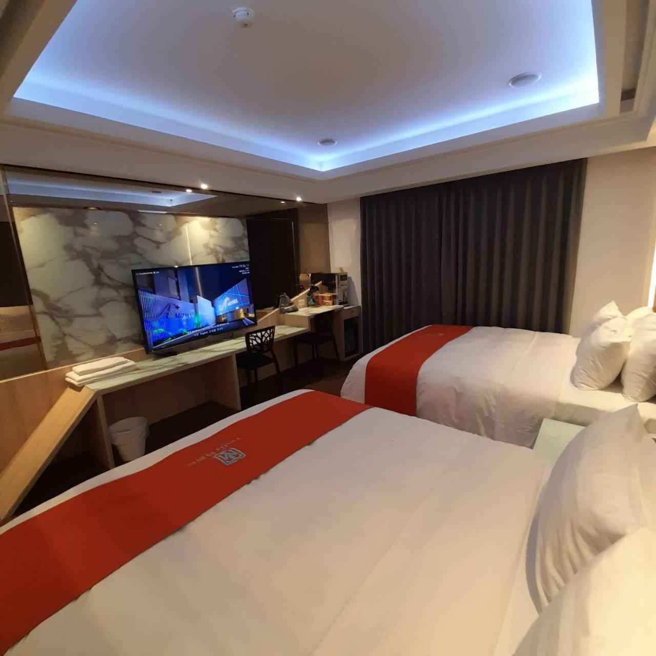 King Motel王者 桃園市旅館177號 Екстериор снимка