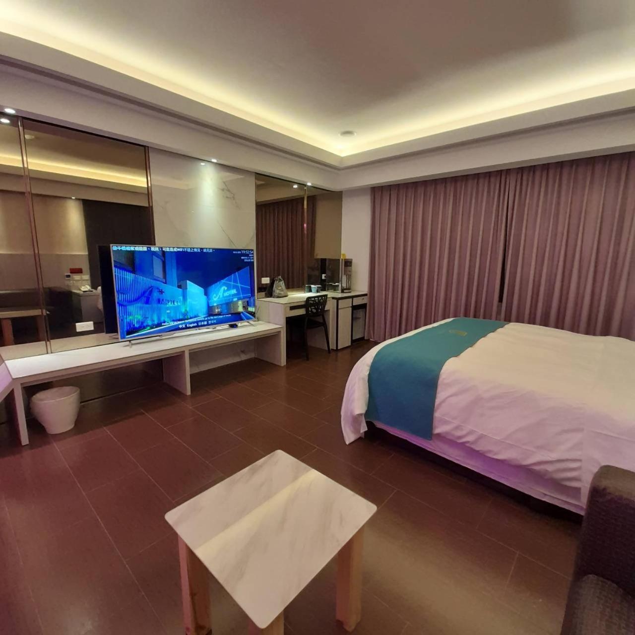 King Motel王者 桃園市旅館177號 Екстериор снимка