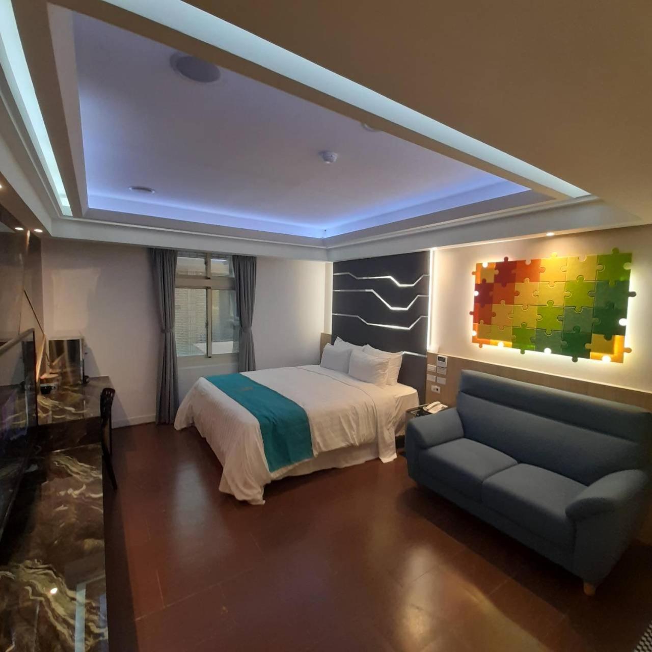 King Motel王者 桃園市旅館177號 Екстериор снимка